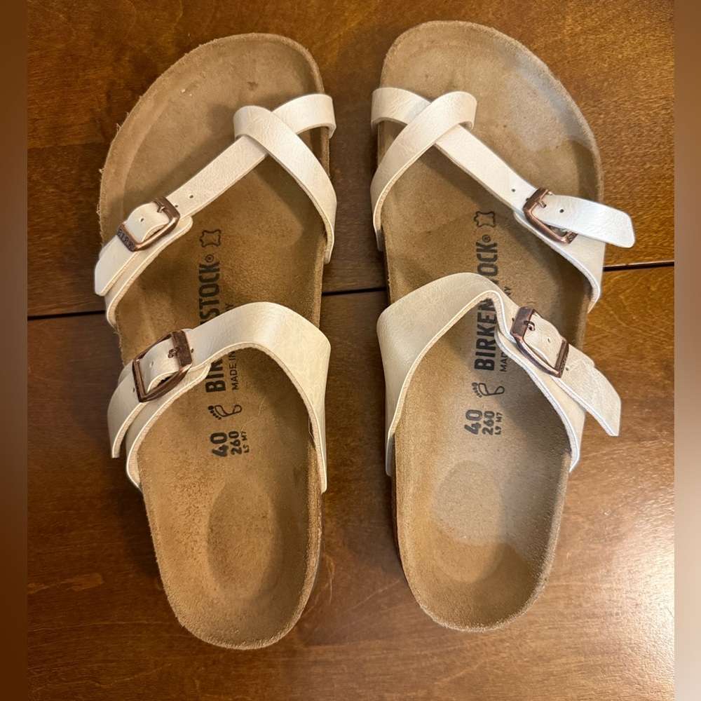 Birkenstock size 40 white sandals